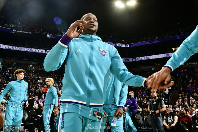 首次登顶冠 首次登顶冠